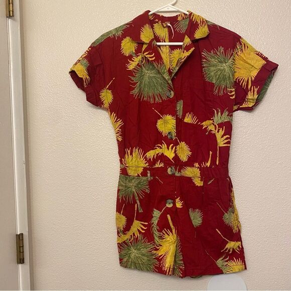Free People Malibu tropical Island Romper jumpsuit Red cotton button front S - Picture 14 of 14